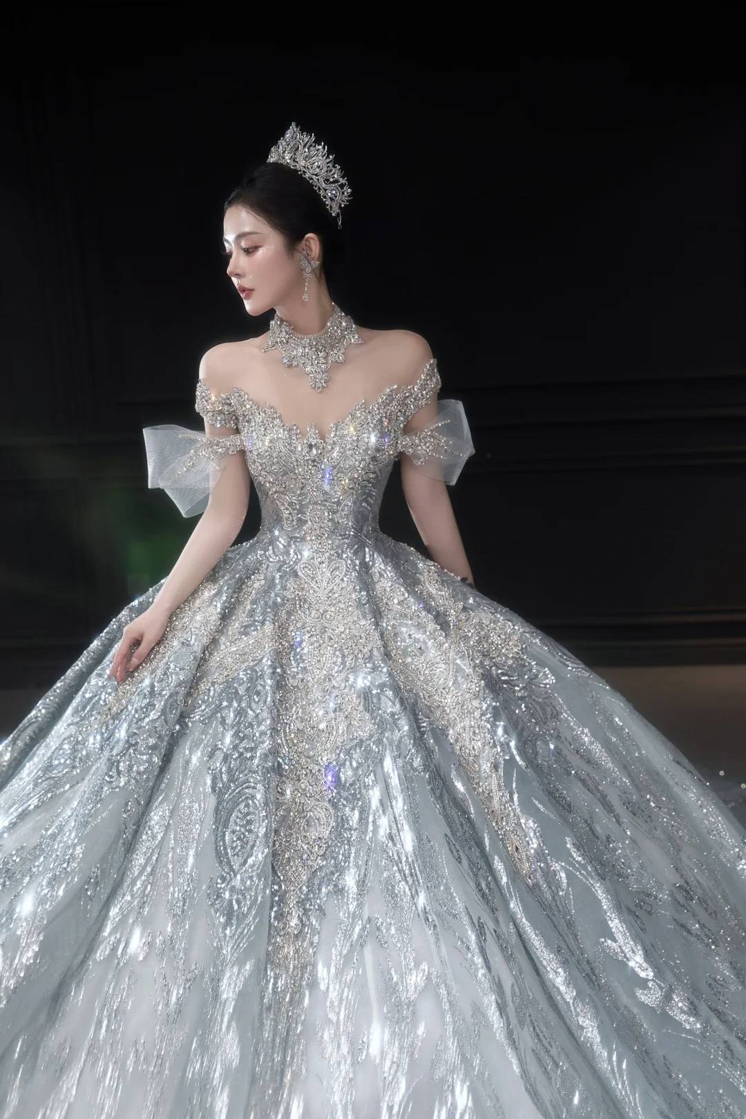 Robe de mariée longue en tulle et sequins, épaules dénudées, style bal intemporel, C4038