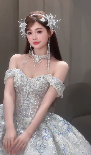 Superbe robe de mariée longue en tulle et sequins, épaules dénudées, C4040