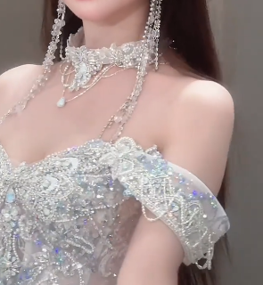 Superbe robe de mariée longue en tulle et sequins, épaules dénudées, C4040