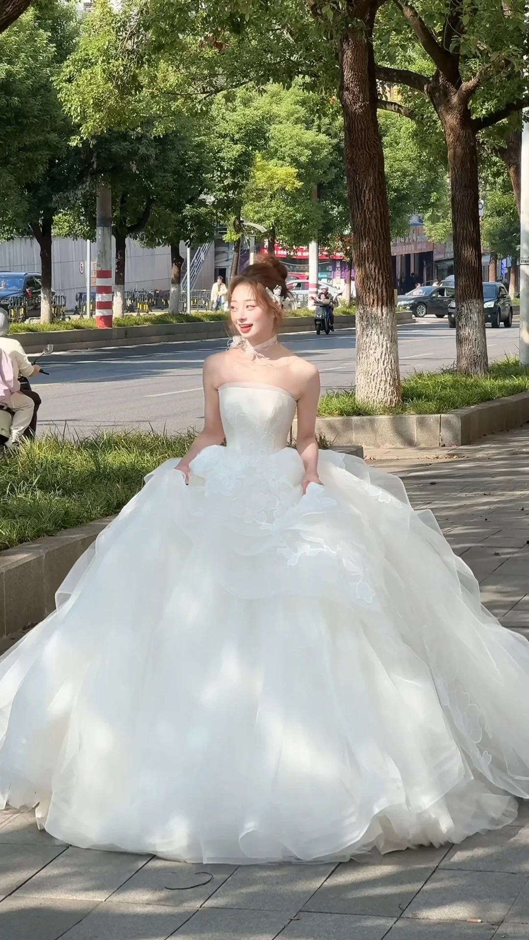 Robe de mariée longue en tulle, bustier et appliques, jolie robe de bal C4045