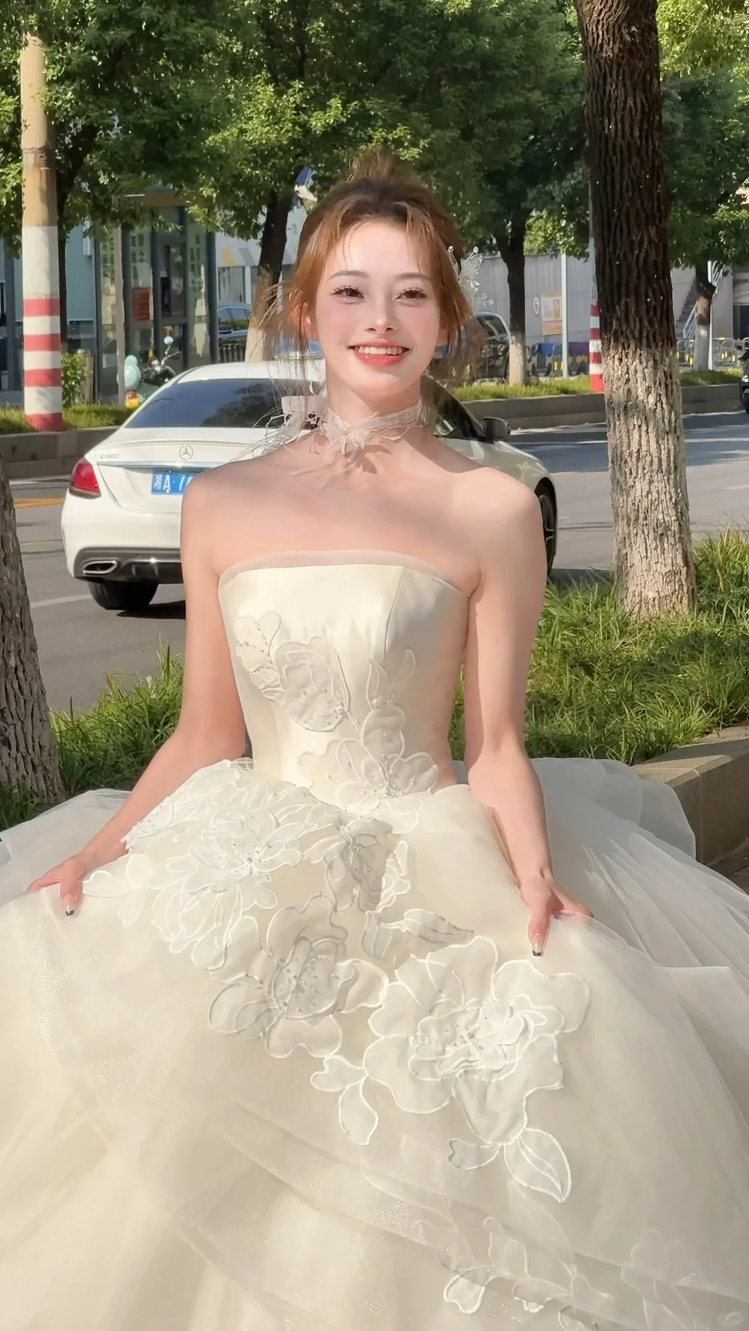 Robe de mariée longue en tulle, bustier et appliques, jolie robe de bal C4045