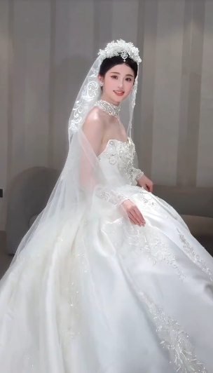 Robe de mariée longue en satin, bustier, avec appliques et voile, effet de rêve, C4046