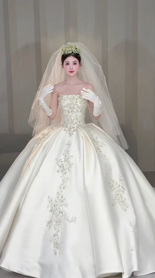 Dreamy Ball Gown Strapless Satin Applique With Veil Gloves Long Wedding Dresses C4052