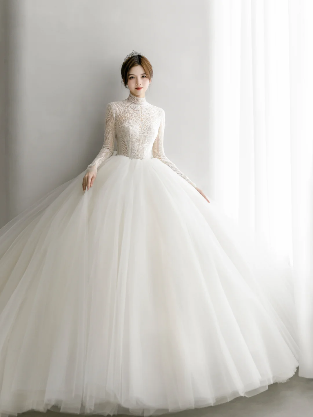 Robe de mariée longue en tulle et dentelle, manches longues, style unique, C4171
