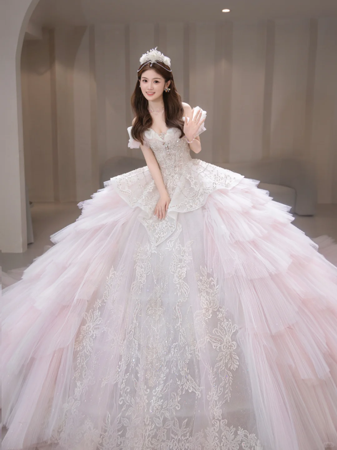 Robe de mariée longue en tulle à épaules dénudées et col rond, style unique, C4092