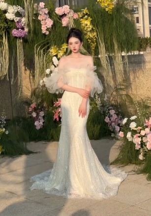Jolie robe de mariée sirène longue en tulle et dentelle, épaules dénudées, C4122