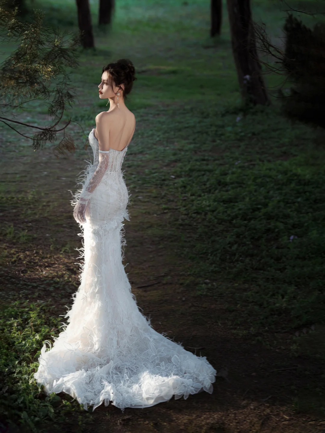 Robe de mariée sirène bustier en tulle et dentelle perlée, longue et rêveuse, C4130