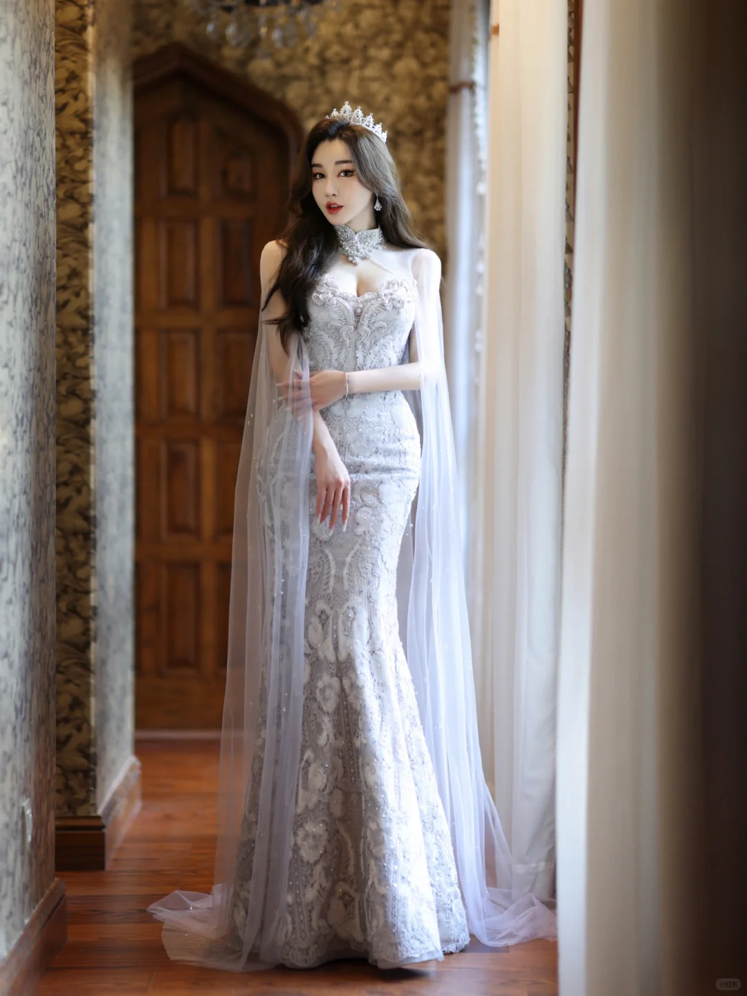 Robe de mariée sirène bustier en satin et tulle à sequins, longue et rêveuse, C4139