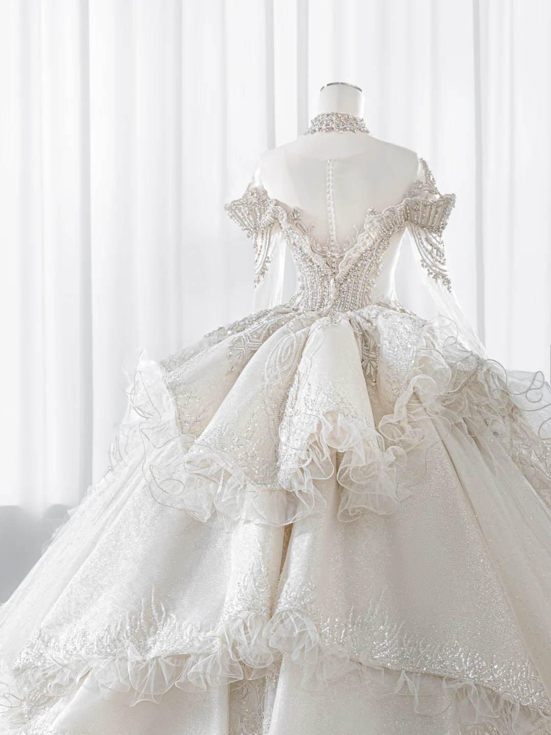 Robe de bal intemporelle à épaules dénudées, tulle, dentelle, paillettes, perles, manches longues, robes de mariée longues C4142