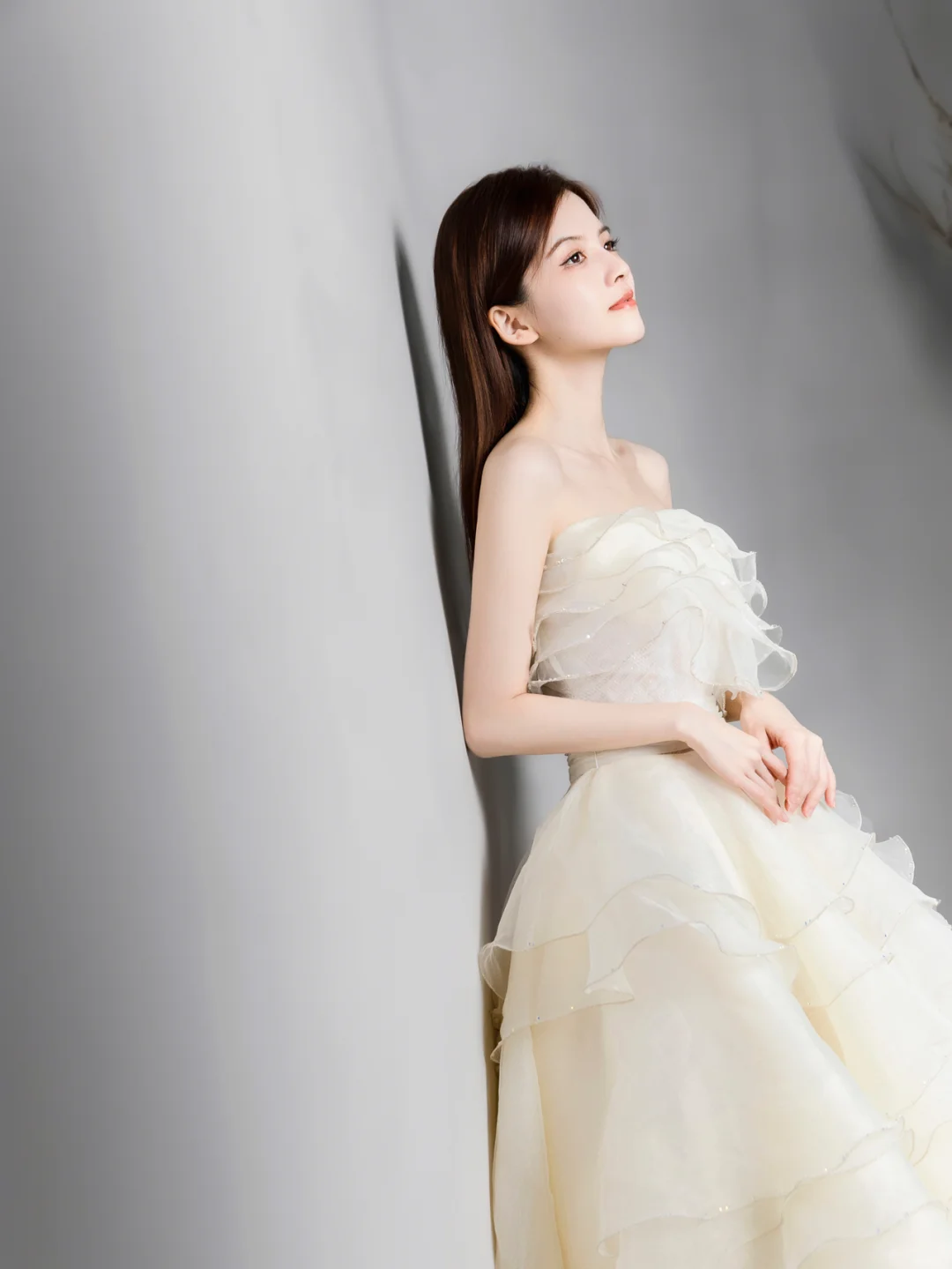Jolie robe de mariée longue en mousseline de soie, sans bretelles, style robe de bal, C4144