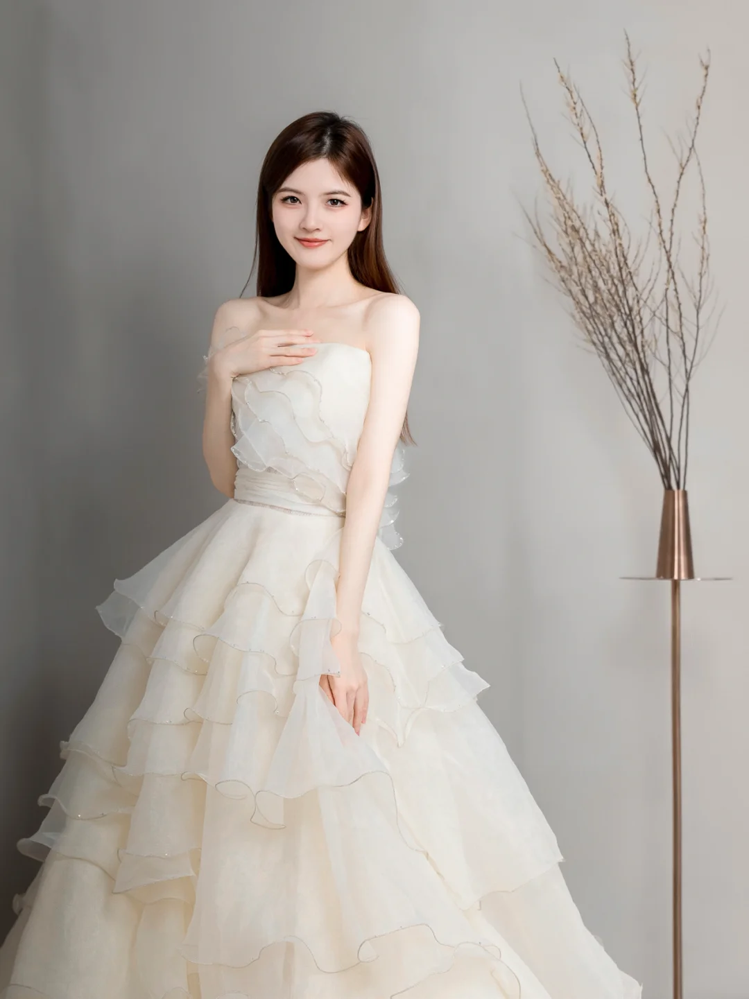 Jolie robe de mariée longue en mousseline de soie, sans bretelles, style robe de bal, C4144