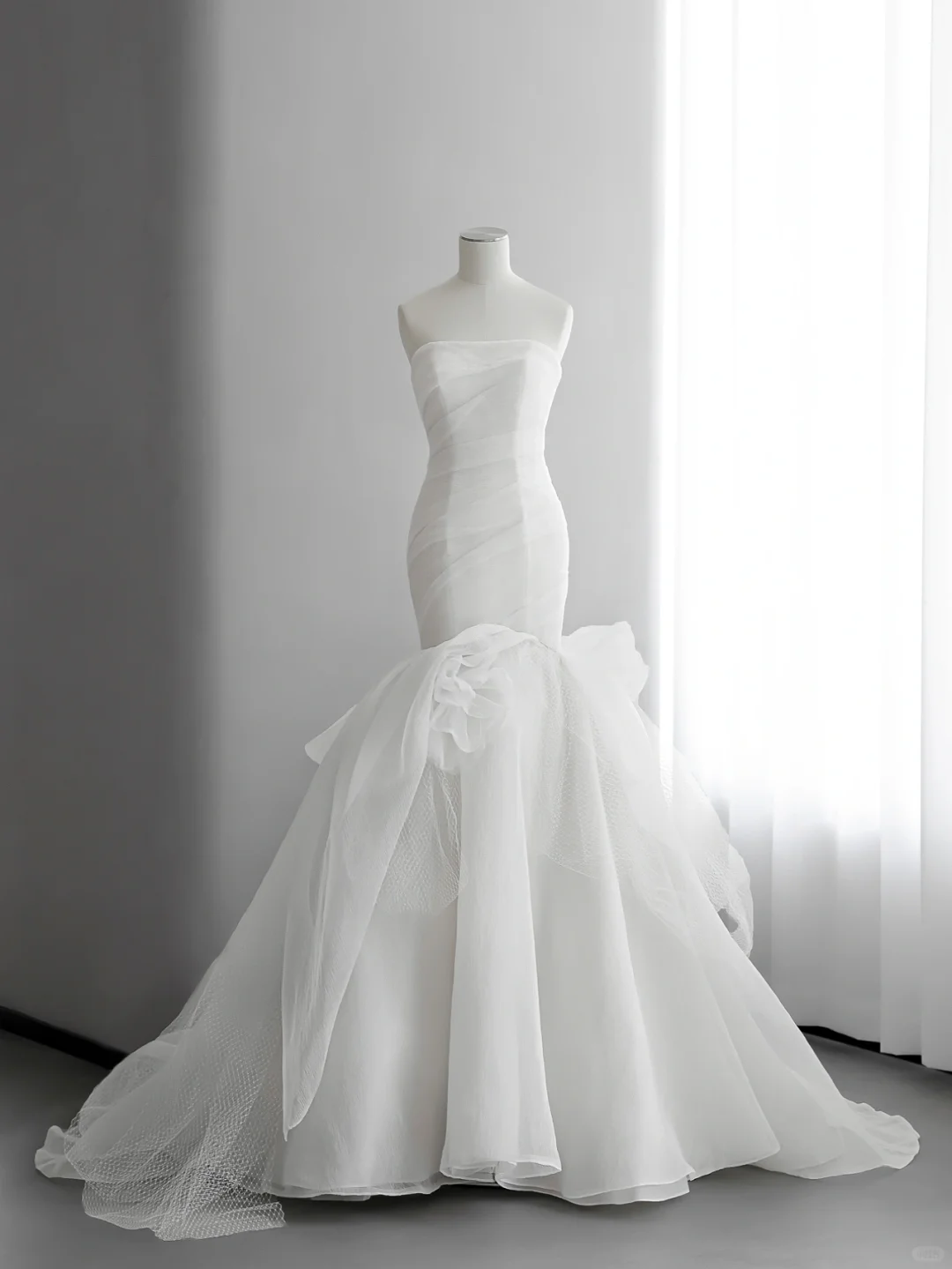 Robe de mariée longue en tulle et mousseline, style sirène, sans bretelles, élégante, C4151