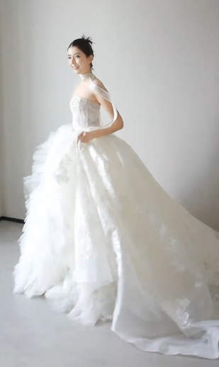 Jolie robe de mariée longue en tulle et dentelle, sans bretelles, C4163
