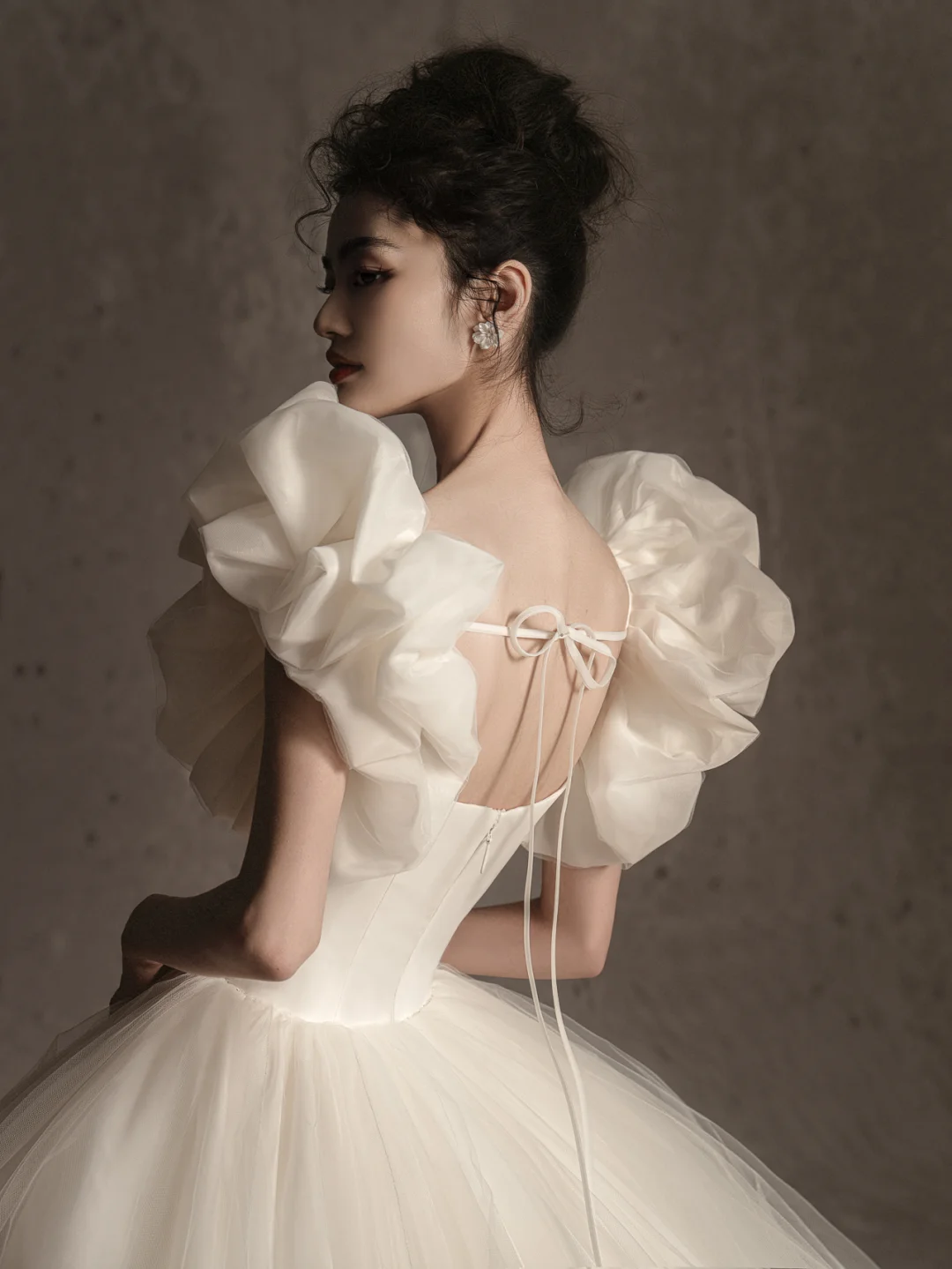 Robe de mariée longue en satin et tulle, décolleté en cœur, style unique, C4165