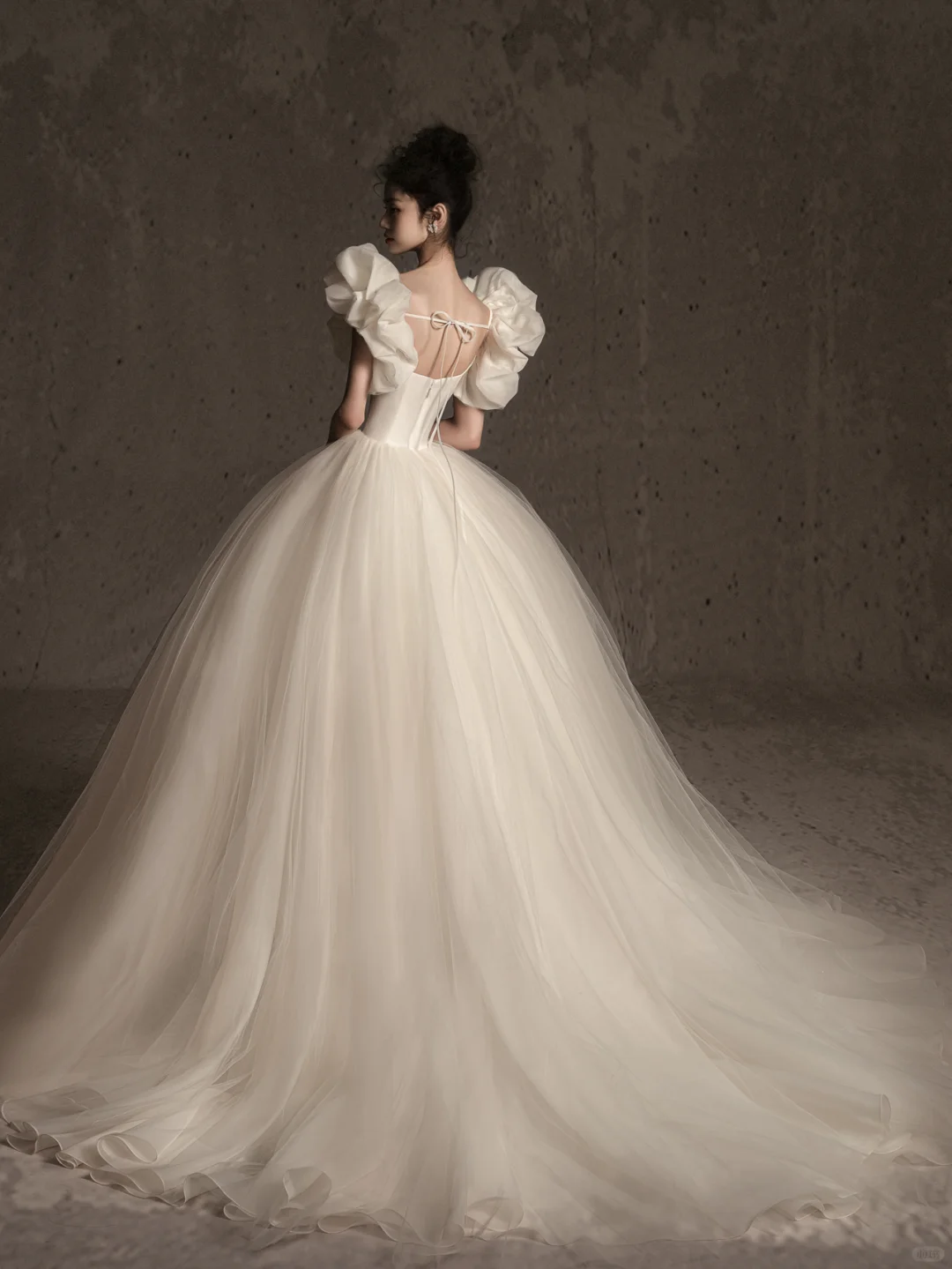 Robe de mariée longue en satin et tulle, décolleté en cœur, style unique, C4165