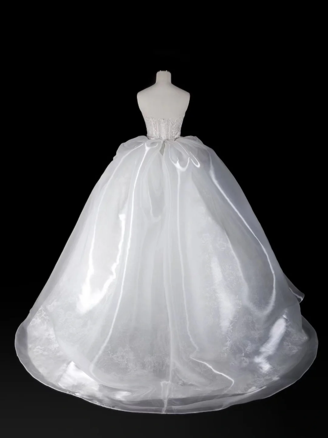 Robe de mariée longue en satin, bustier, dentelle et sequins, élégante, C4175