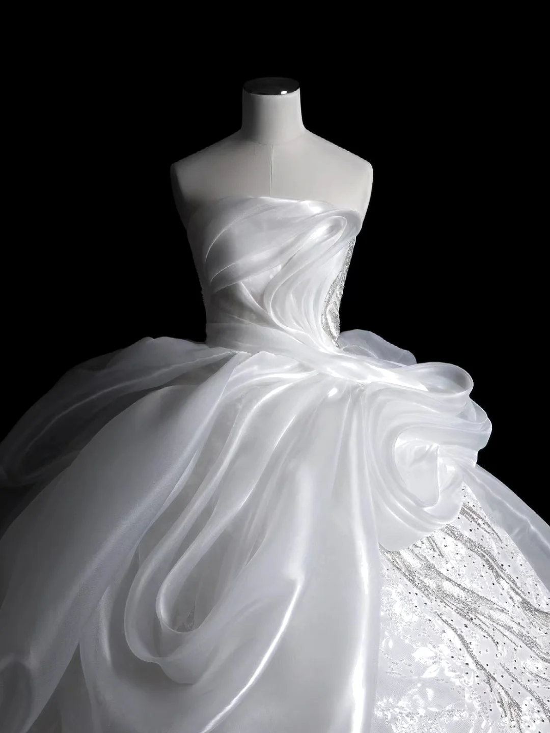 Robe de mariée longue en satin, bustier, dentelle et sequins, élégante, C4175