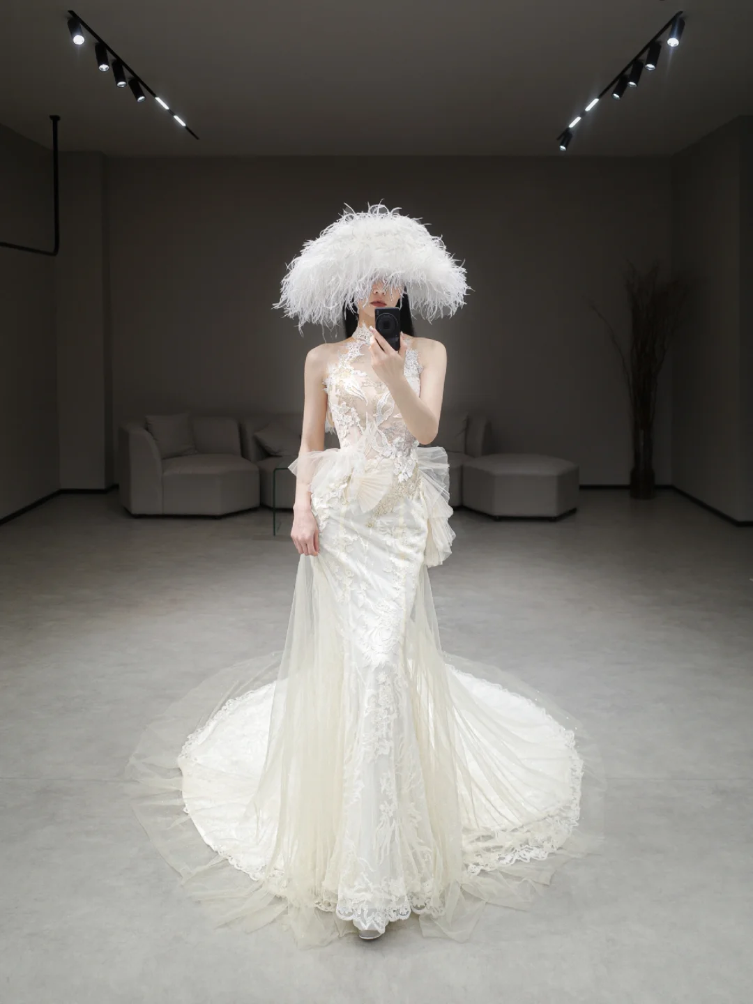 Robe de mariée longue en tulle et dentelle, style sirène, intemporelle, décolleté en V, C4187