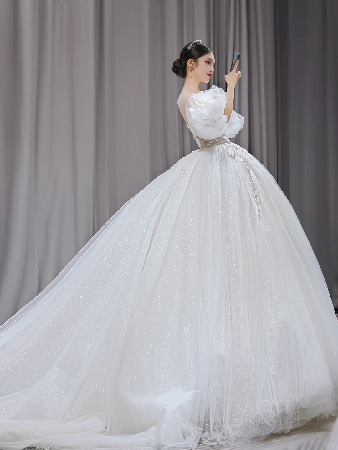 Jolie robe de bal en tulle et dentelle avec appliques, manches courtes, robe de mariée longue C4198