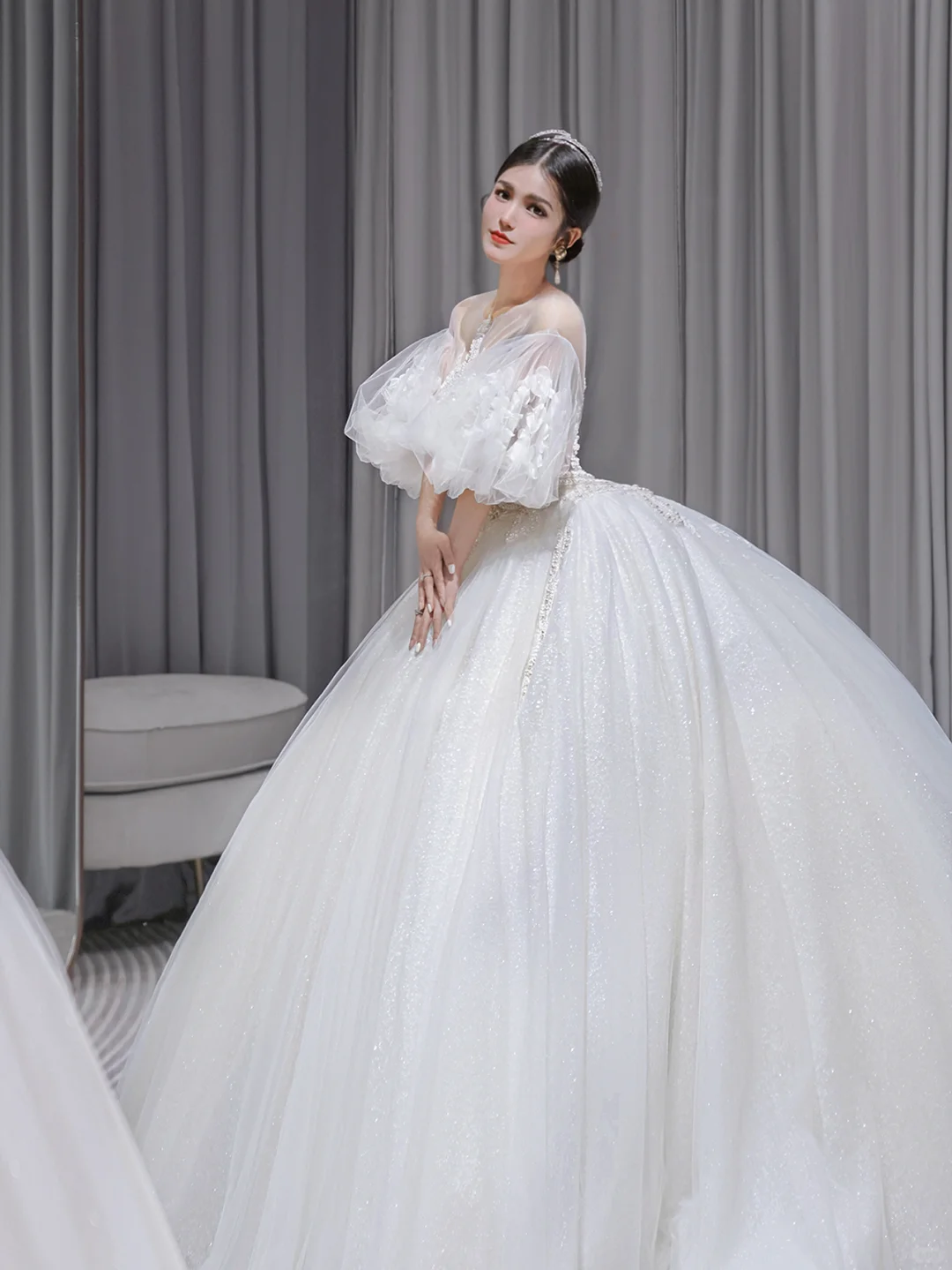 Jolie robe de bal en tulle et dentelle avec appliques, manches courtes, robe de mariée longue C4198