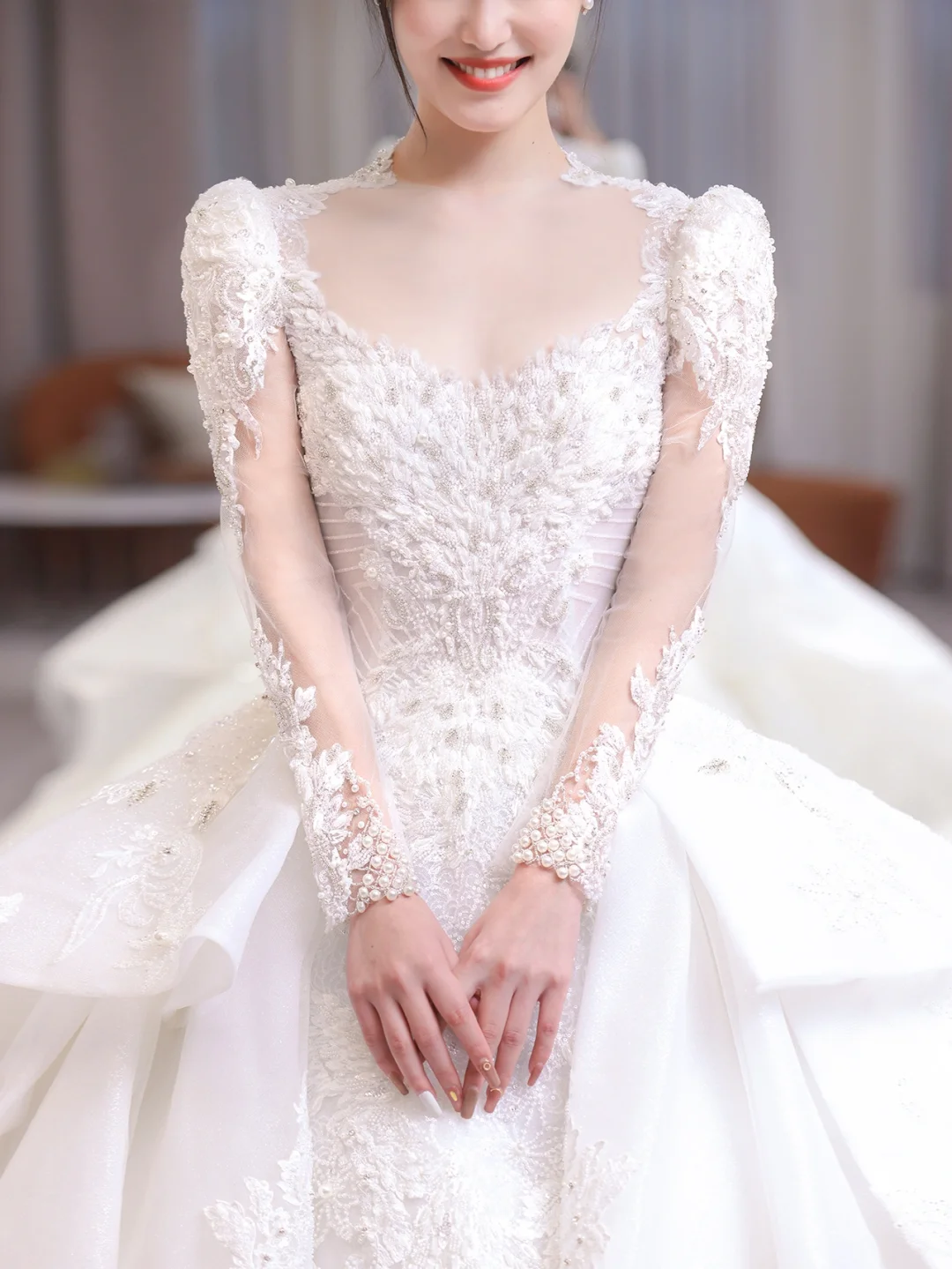Robe de mariée longue en satin et tulle, intemporelle, avec appliques et perles, manches longues, C4207