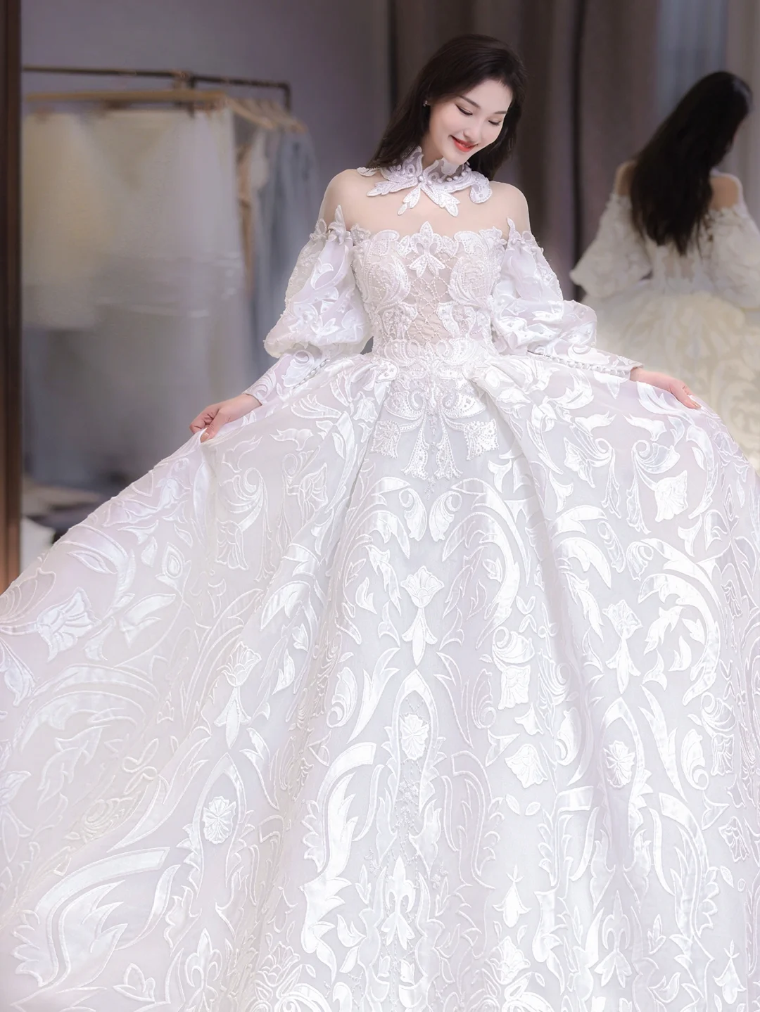 Unique Ball Gown Tulle Lace Applique Long Sleeves Long Wedding Dresses