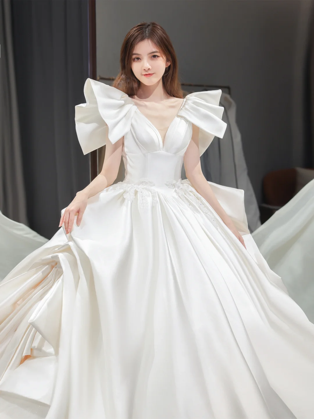 Robe de mariée longue en satin, élégante, épaules dénudées, C4209