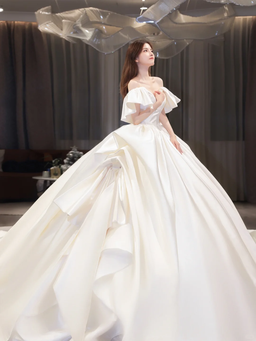 Robe de mariée longue en satin, élégante, épaules dénudées, C4209