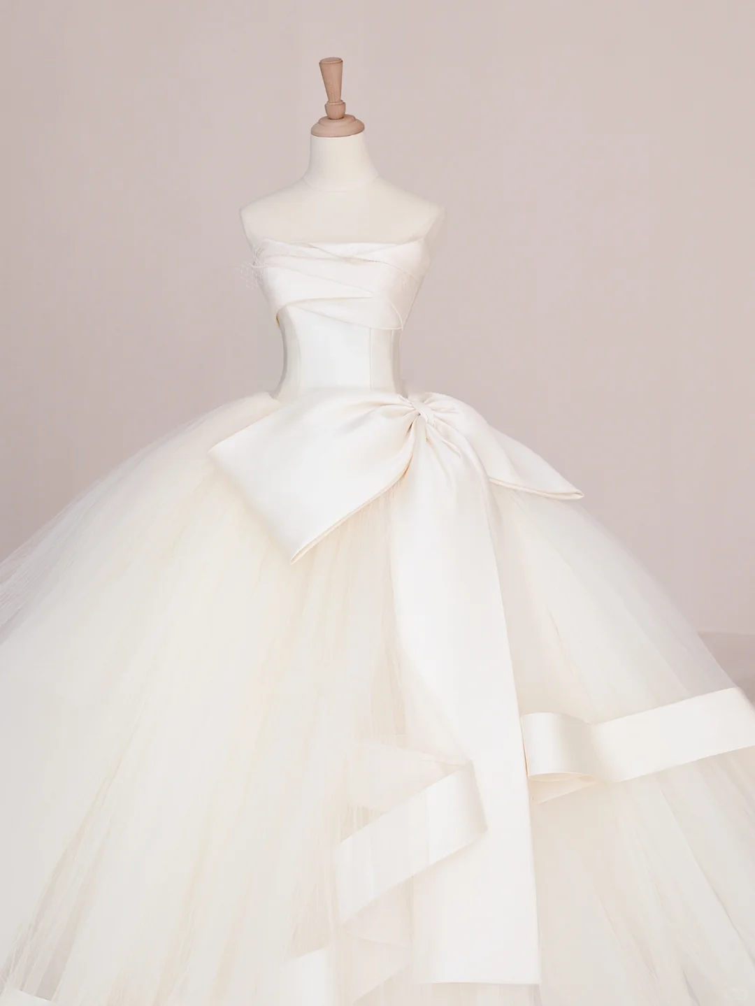 Robe de mariée longue en satin et tulle, élégante et bustier, C4215
