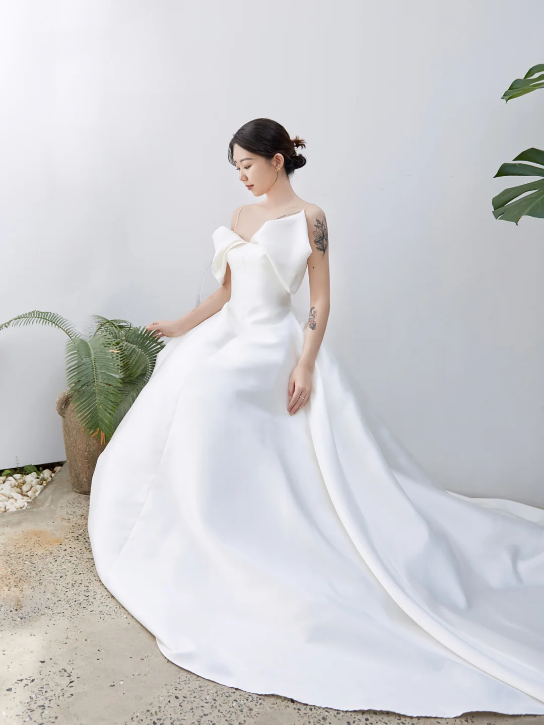 Robe de mariée longue en satin, élégante, épaules dénudées, C4225