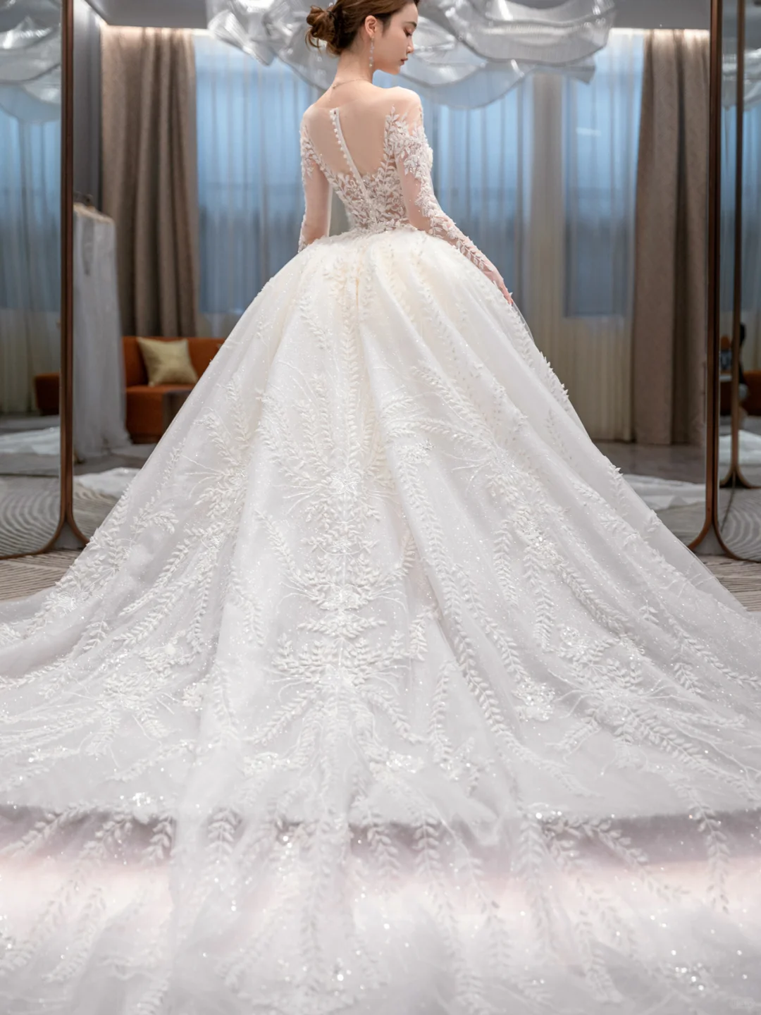 Robe de mariée longue en tulle à manches longues et voile, effet d'illusion, C4226
