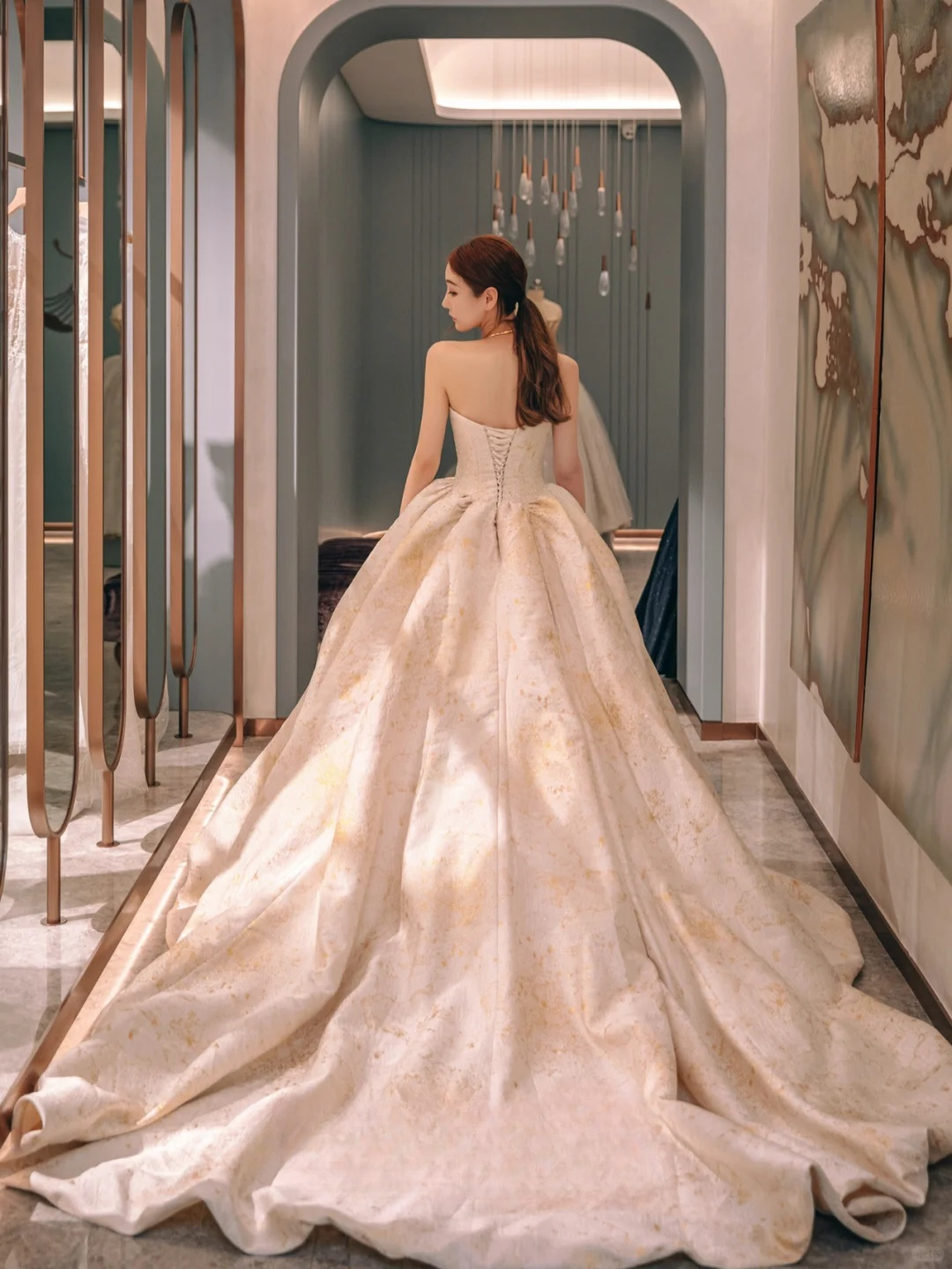 Robe de mariée longue bustier en satin perlé, robe de bal de rêve C4228