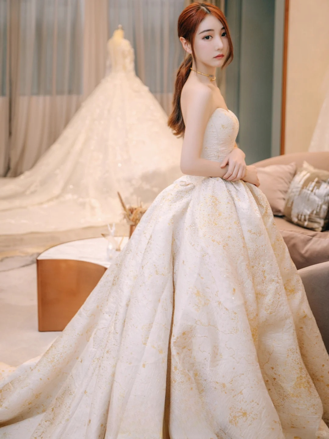 Robe de mariée longue bustier en satin perlé, robe de bal de rêve C4228