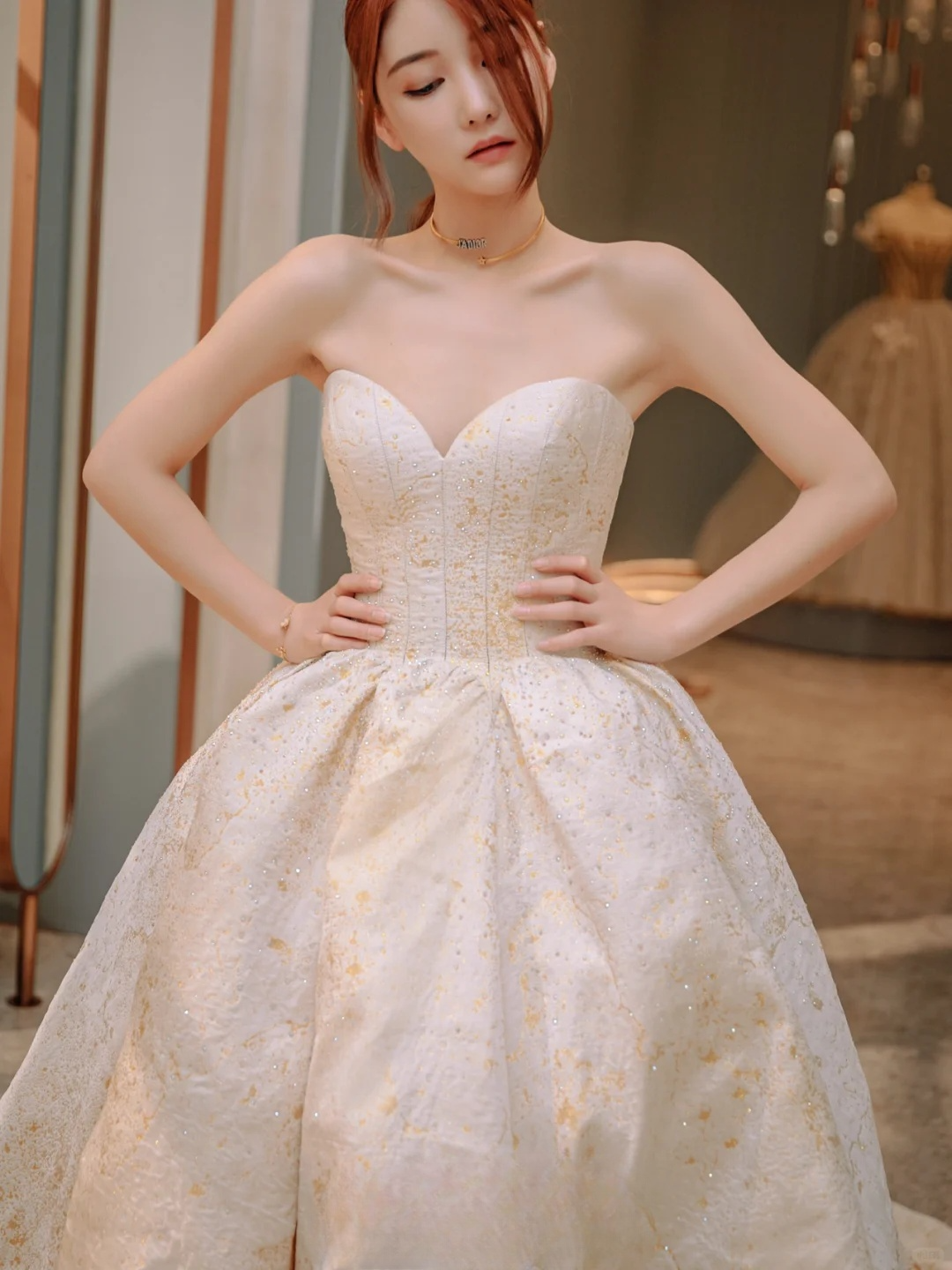 Robe de mariée longue bustier en satin perlé, robe de bal de rêve C4228