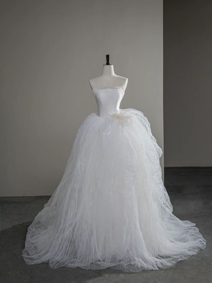 Robe de mariée longue en satin et tulle, sans bretelles, style robe de bal unique, C4249