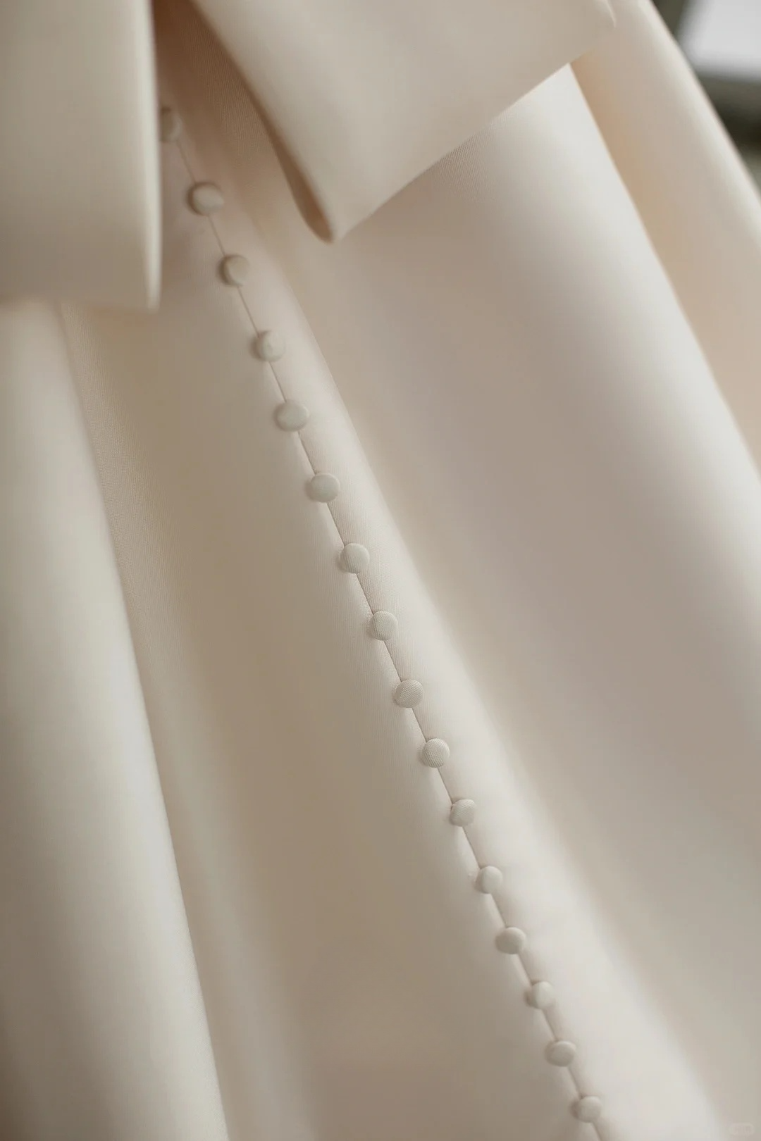 Robe de mariée longue dos nu en satin et dentelle, style chic, C4278