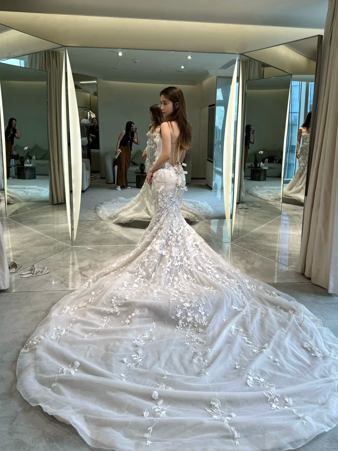 Robe de mariée longue élégante en tulle et dentelle, style sirène, sans bretelles, C4293