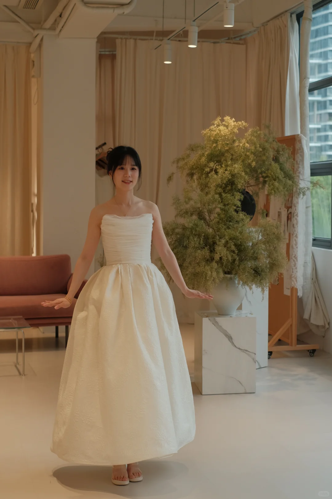 Robe de mariée longue en satin, simple, sans bretelles, avec voile, C4296