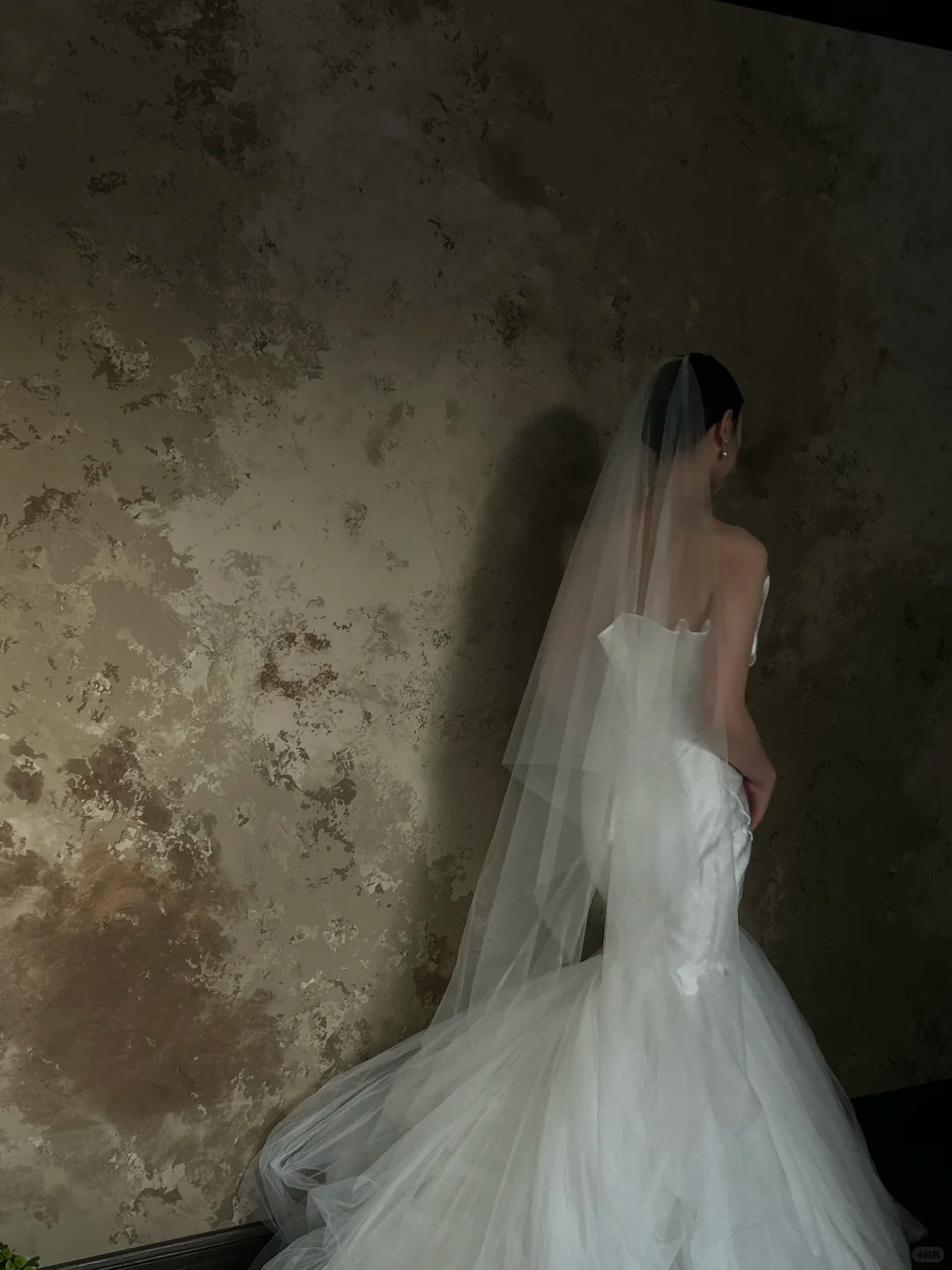 Robe de mariée sirène bustier en satin et tulle avec voile, longue et rêveuse, C4319