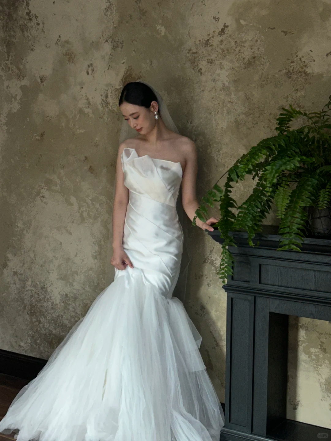 Robe de mariée sirène bustier en satin et tulle avec voile, longue et rêveuse, C4319