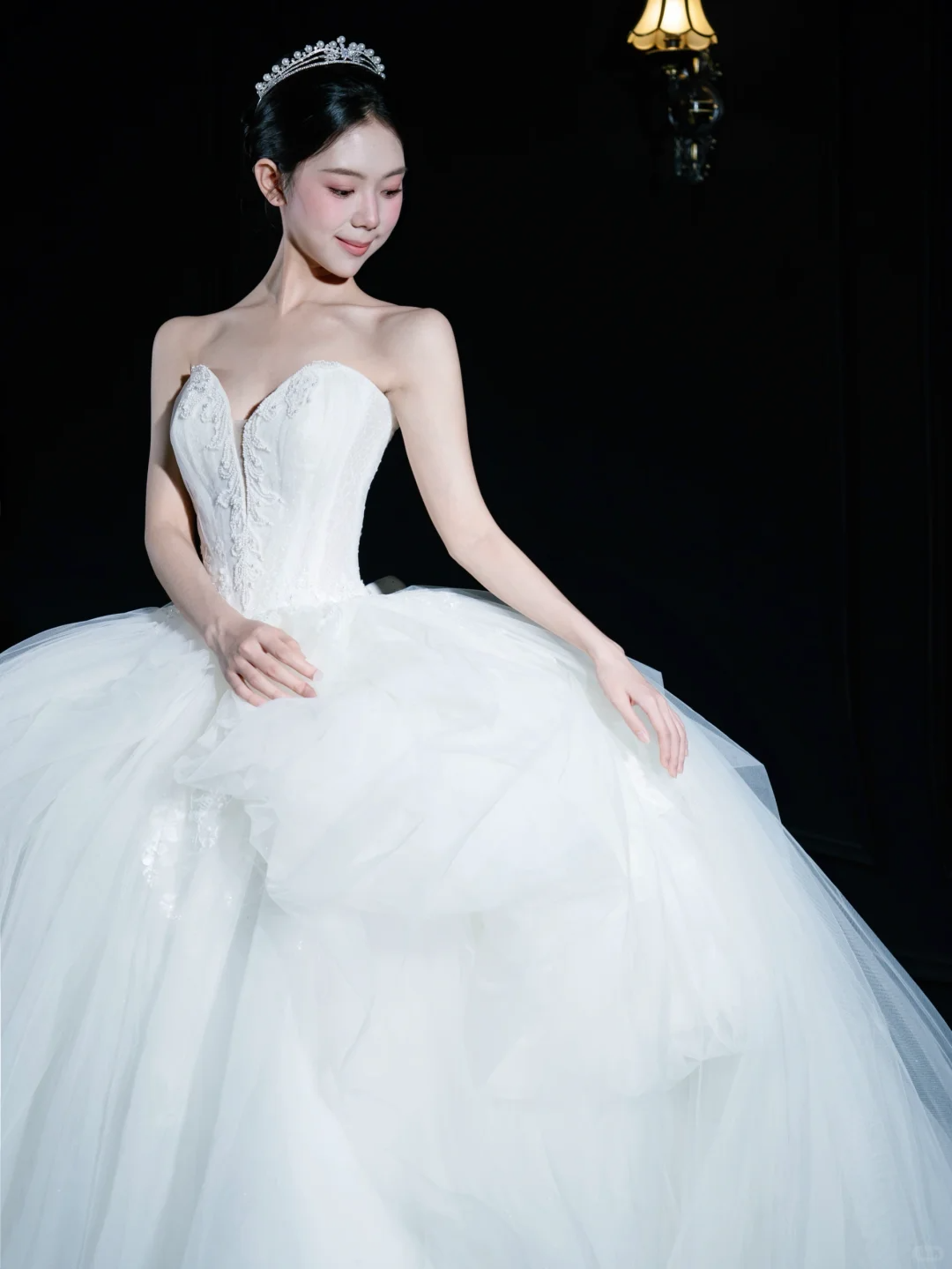 Robe de mariée longue en satin et tulle, sans bretelles, style bal intemporel, C4322