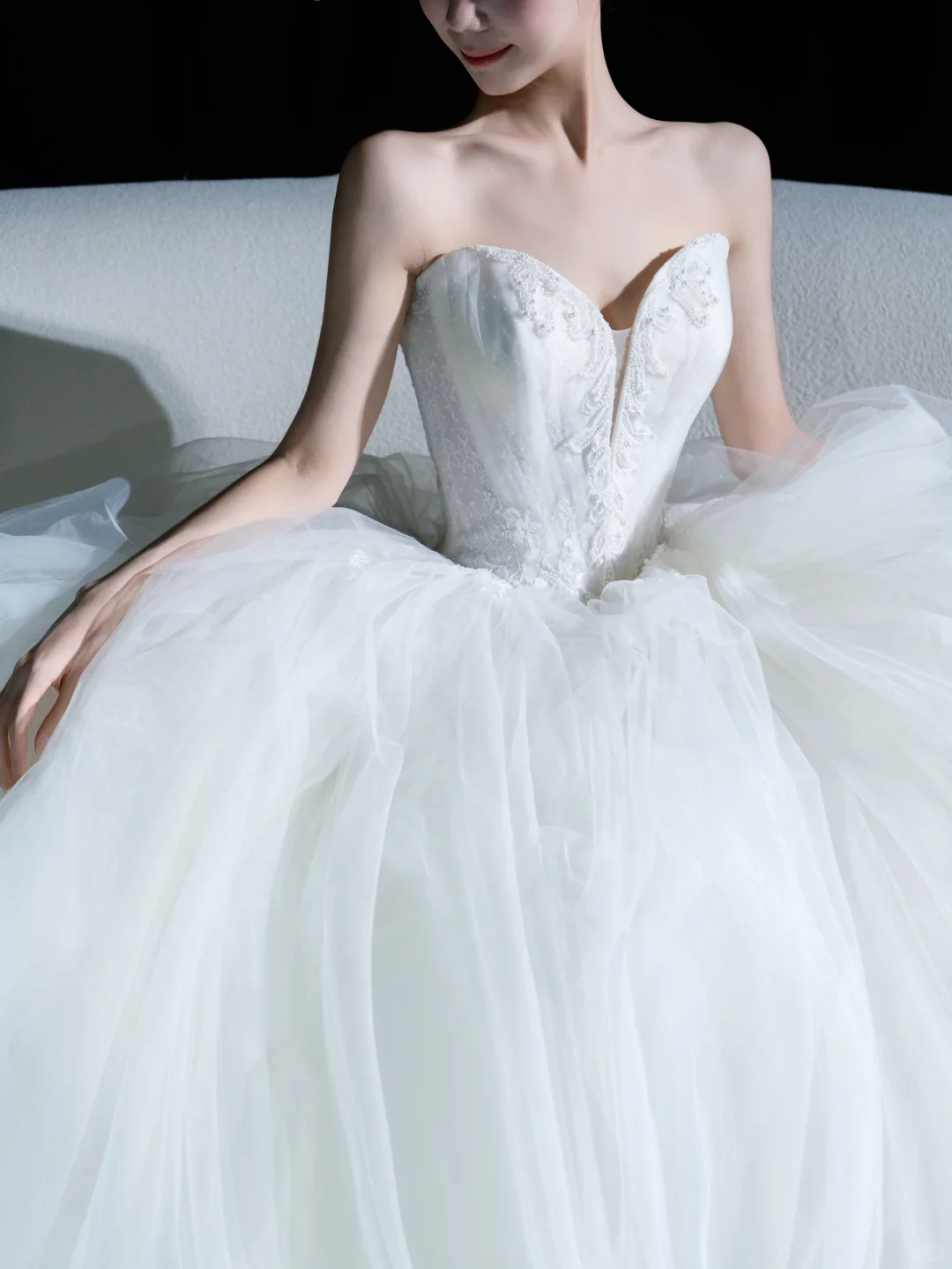 Robe de mariée longue en satin et tulle, sans bretelles, style bal intemporel, C4322