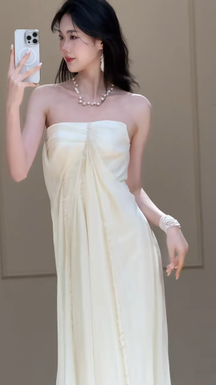 Robe de mariée longue en satin et mousseline, coupe A, sans bretelles, unique, C4335