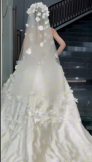 Robe de mariée longue en satin, bustier et voile, effet appliques, style bal de rêve, C4341
