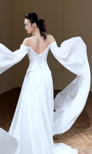 Robe de mariée élégante en mousseline de soie, coupe trapèze, épaules dénudées, longue, C4343
