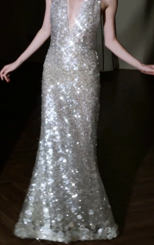 Robe de mariée longue sirène intemporelle à sequins et dos nu C4345