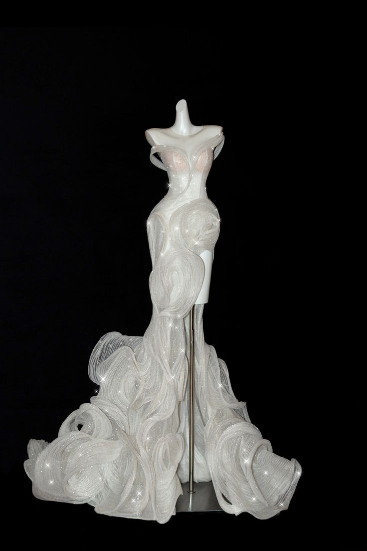 Robe de mariée longue en tulle, style sirène, épaules dénudées, unique, C4346