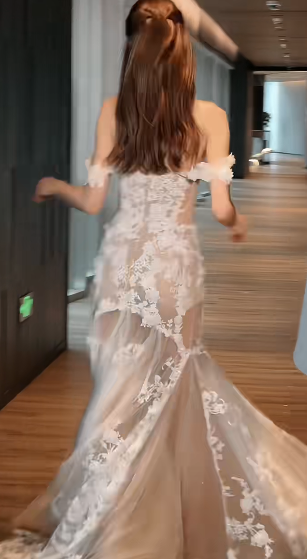 Robe de mariée sirène de rêve à épaules dénudées, en tulle et dentelle, avec voile, longue, C4375