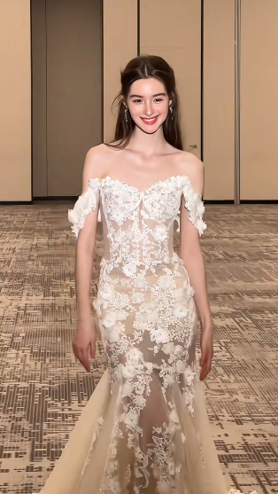 Robe de mariée sirène de rêve à épaules dénudées, en tulle et dentelle, avec voile, longue, C4375