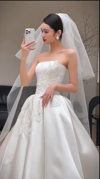 Robe de mariée longue en satin, bustier, élégante, avec appliques et voile, C4377